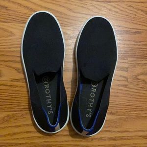 Size 6 black slip on sneaker rothy’s